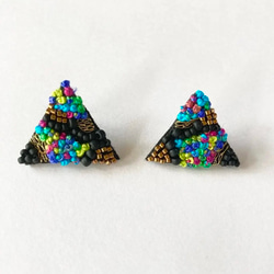 energy pop gradation（ピアス/イヤリング）ビーズ　刺繍　金属アレルギー対応 2枚目の画像