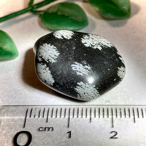 雪花石 ✿*:・スノーフレーク オブシディアン 黒曜石 原石