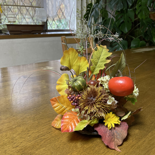 秋色いっぱい集めました陶器のお皿にアートフラワーアレンジ その他