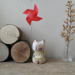 木彫り　シャム猫（セーター）2 1枚目の画像