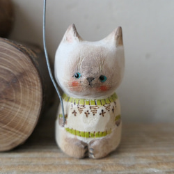 木彫り　シャム猫（セーター）2 3枚目の画像