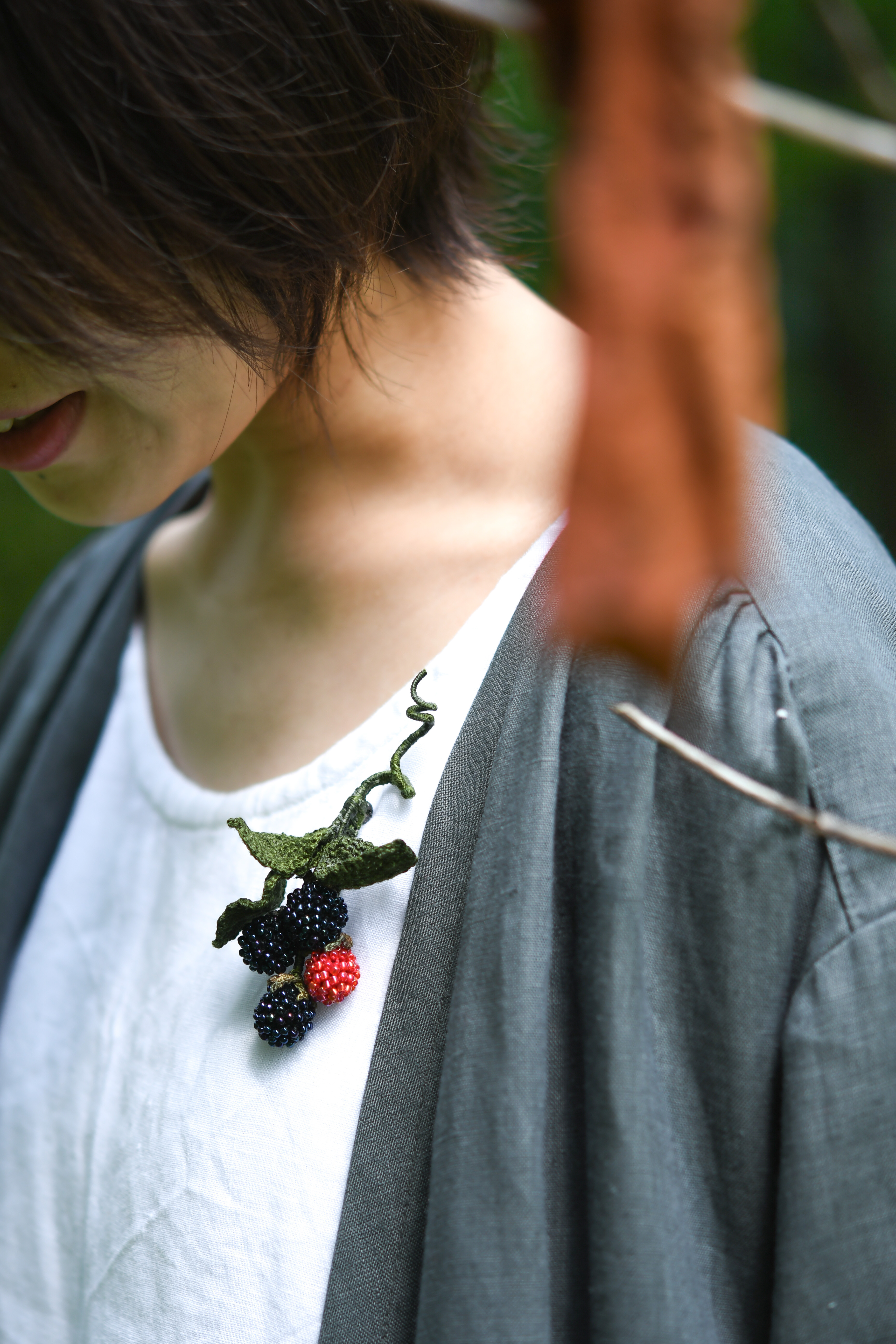 【受注制作2ヶ月】ブローチ　艶やかなブラックベリー　手編み　レース編み