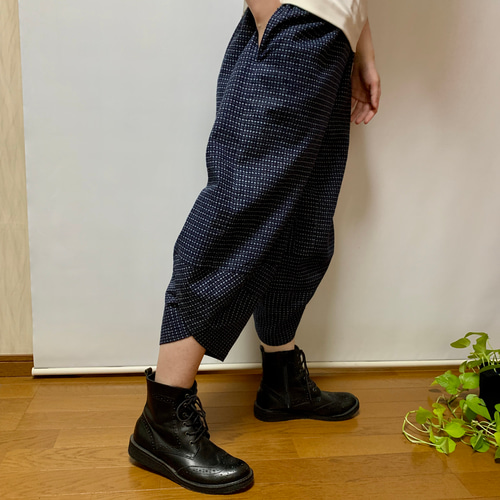 【まめ様】サルエルパンツ（3点）✿着物✿黒留袖✿和モダン（着物リメイク） 着物リメイク 正絹 黒留袖 サルエルパンツ ジレ セット - メルカリ