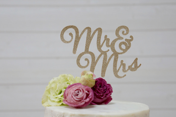 Mr & Mrs  ウェディング 結婚式 ケーキトッパー　（カラーアクリル変更可） 3枚目の画像