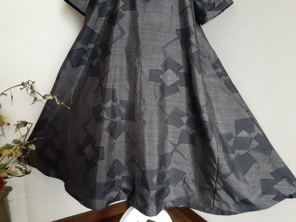 ★  着物リメイク　大島紬　半袖（正絹）ボウカラー　フレアワンピースです！！ ★ 3枚目の画像