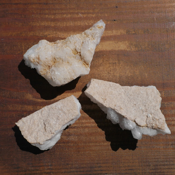 8周年祭✨天然石3個合計約81gモロッコ産水晶原石クラスターヘッド水晶ポイント結晶群生[mro-220919-02] 14枚目の画像