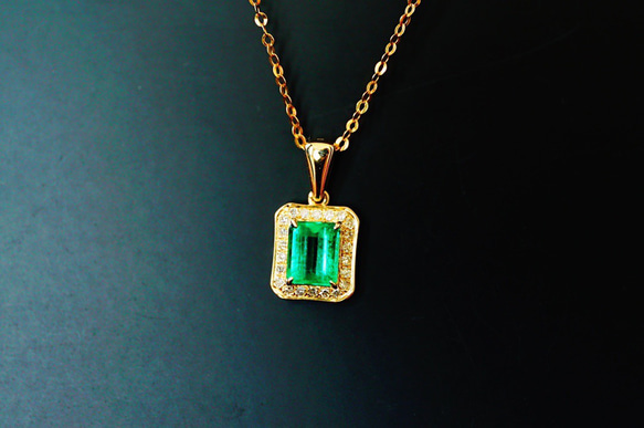 K18 天然エメラルド　ダイヤモンド　春　並び無い　ネックレス シンプル」K18 天然エメラルド 春 並び無い 高貴 5月誕生石 夫婦愛