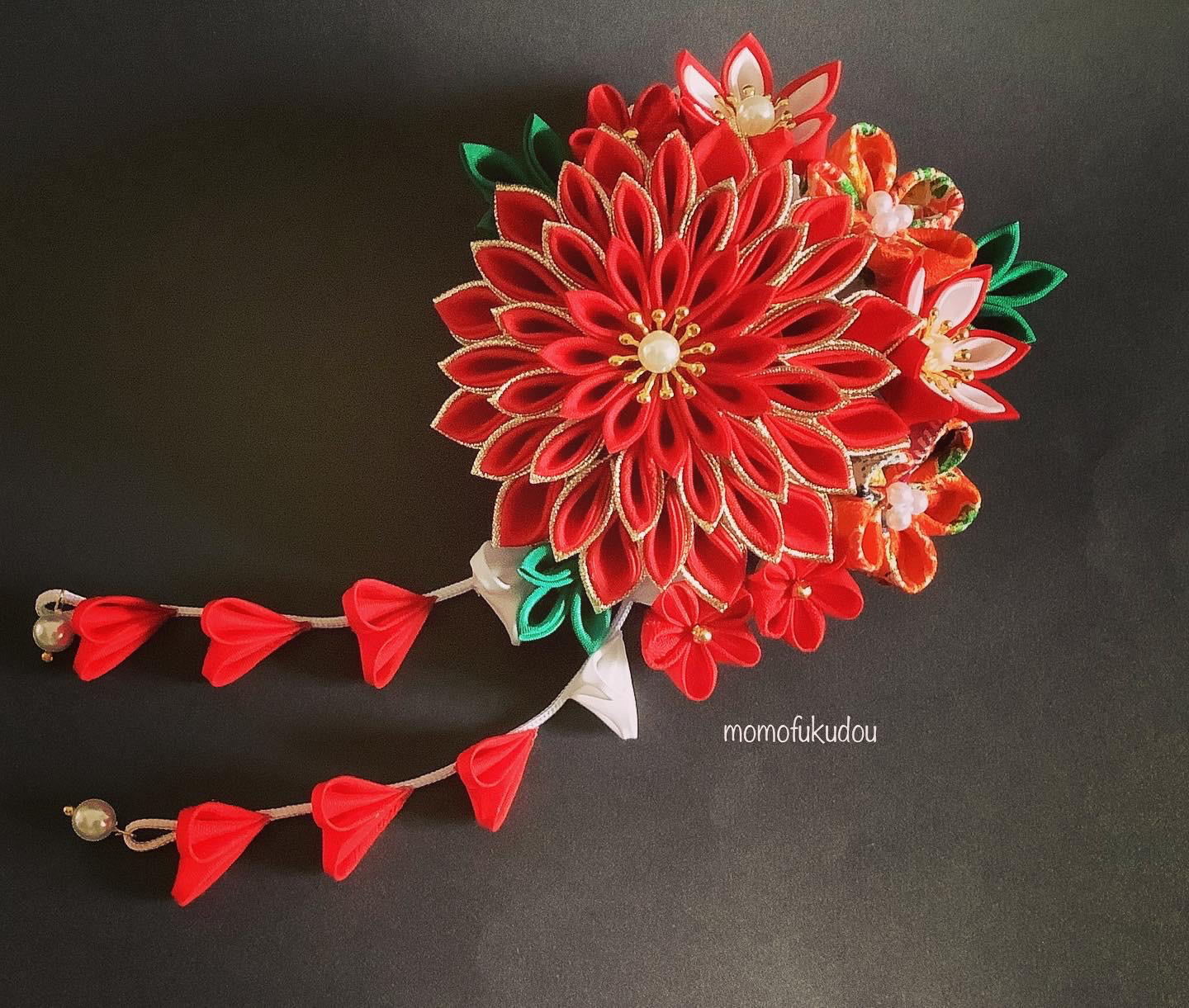 《受注製作 》卒業式、成人式 つまみ細工の髪飾り