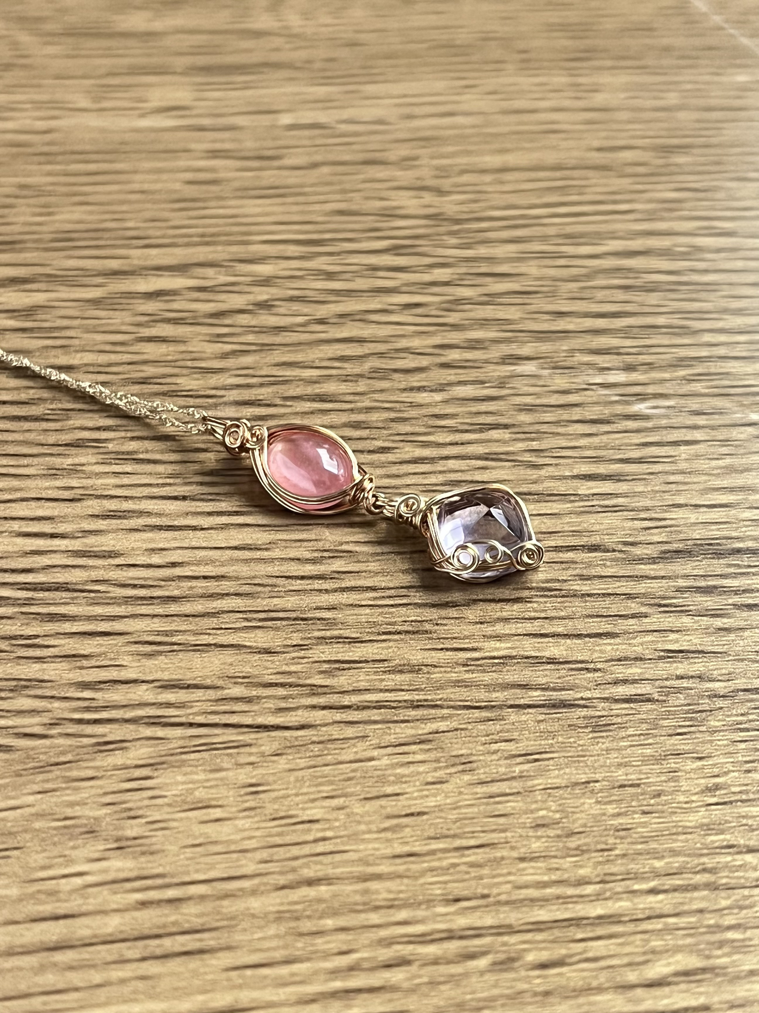 【一点もの】人気のシュガーローフ♡ロードクロサイト&アメジストの揺れるペンダントトップ〜胸元の魅力アップ