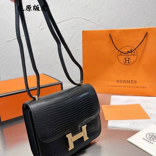 【ちょうどいいサイズ感で実用的♪】HERMES ショルダーバッグ 高級感UP☆】エルメス ショルダーバッグ (HERMES/ショルダー