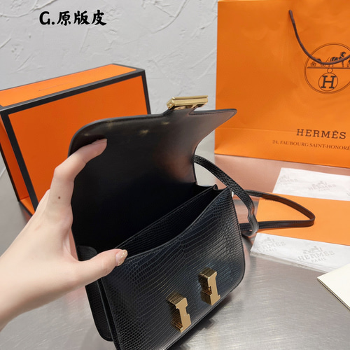 【ちょうどいいサイズ感で実用的♪】HERMES ショルダーバッグ 高級感UP☆】エルメス ショルダーバッグ (HERMES/ショルダー