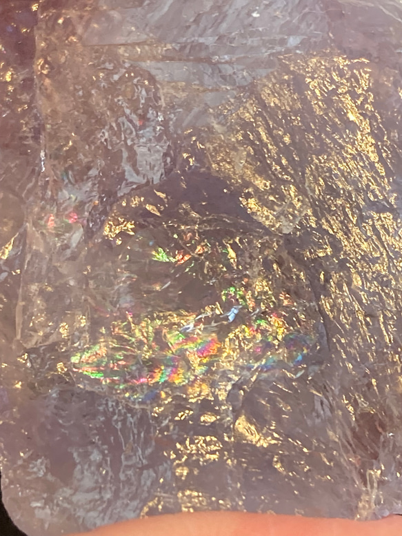 可愛いアメジストラフカット原石 4枚目の画像