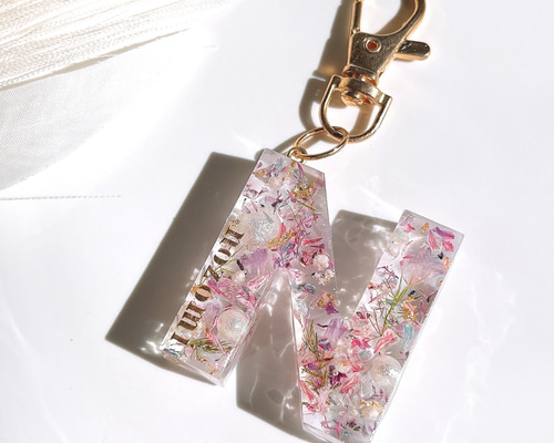 桔梗　イニシャルキーホルダー　16点　ハンドメイド　お花チャーム 桔梗様 専用 イニシャルキーホルダー 16点 ハンドメイド お花