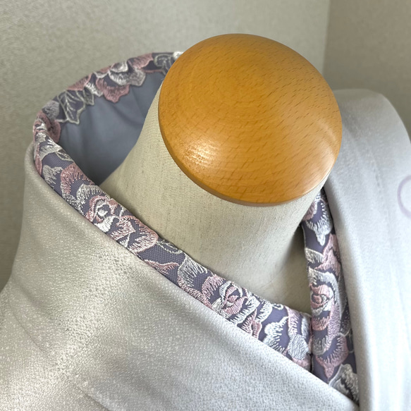洗える刺繍半衿　ニュアンスカラーの薔薇【ラスト】 3枚目の画像