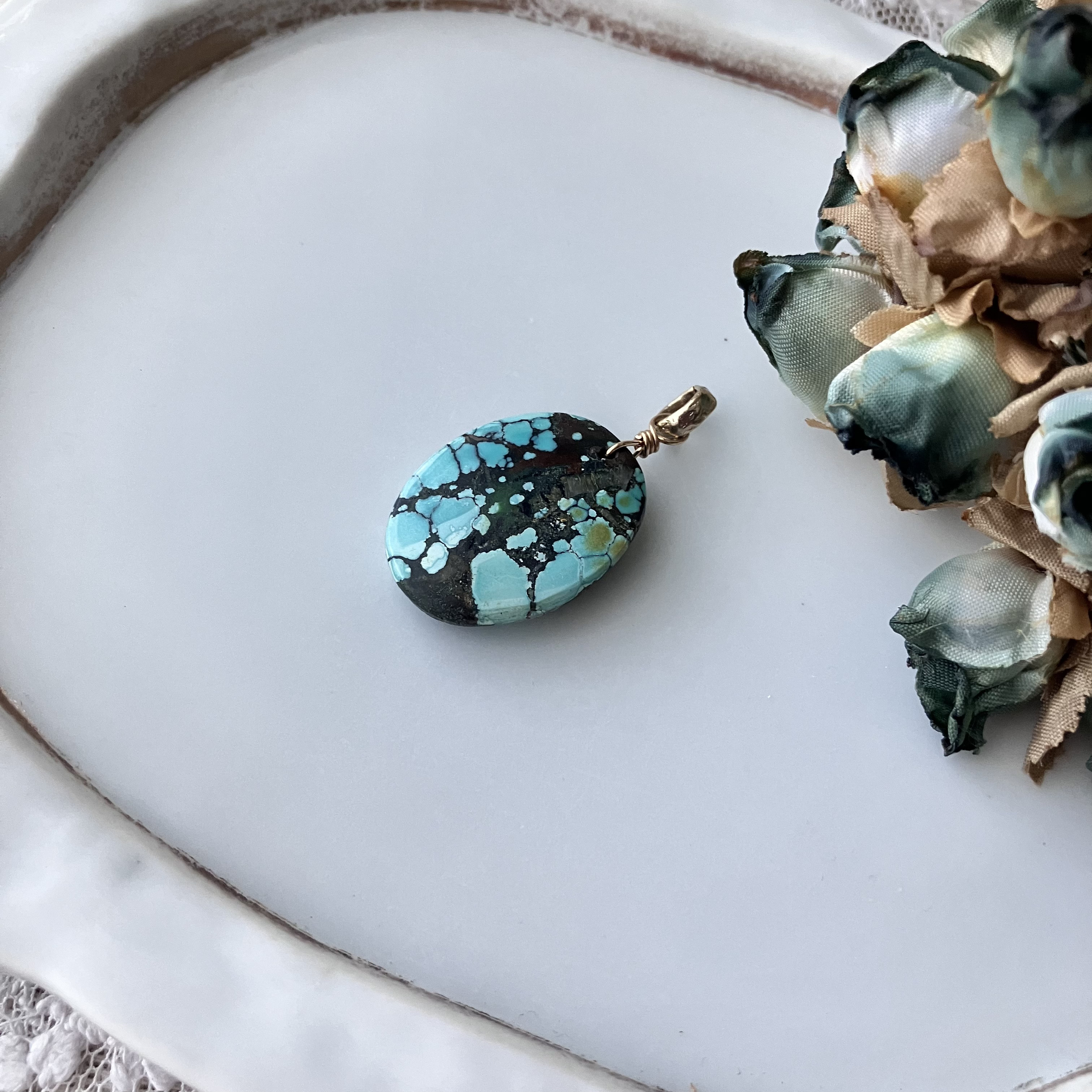 鮮やかで印象的なチベタンターコイズのペンダントトップ☆1点もの