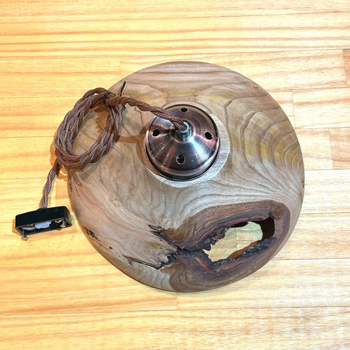 生木の栗のペンダントライト 生木の栗のペンダントライト・ウロ穴あり シーリングライト