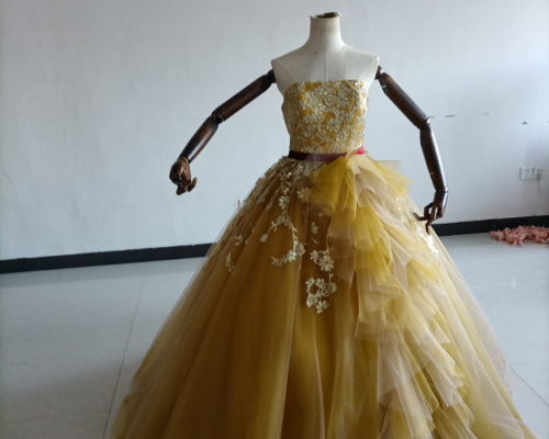 イエロービスチェドレス　シルク　ベル　プリンセスドレス イエロービスチェドレス シルク ベル プリンセスドレス