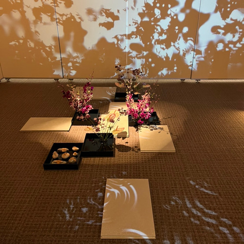 展示会使用済み ブラックアクリル板の水盤 スクエア ブラック 一輪挿し