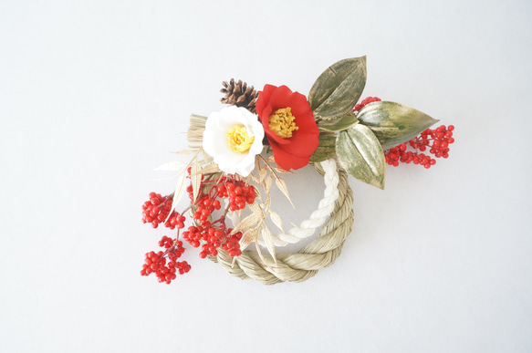 12/30出荷可能•最後の1点】紅白椿の古風なしめ縄飾り しめ縄・しめ飾り