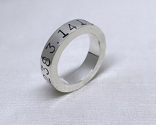 円周率を刻印したシンプル槌目リング（ごつめ） 指輪・リング 水玉