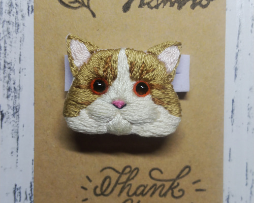 No.425　茶白猫３兄弟　刺繍ブローチ b94022ebf8972accf37ad1456575d1