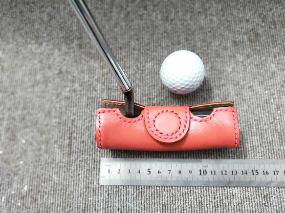 #ゴルフ　ピン型パターヘットカバー（レザークラフト）マグネット開閉式（ピンク） 3枚目の画像