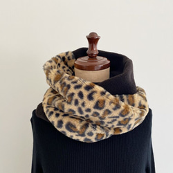 豹紋豹紋蓬鬆生態毛皮 x 抓絨髮帶由不同材料製成，影響您的秋冬時尚 ☆。 .:*・ 第8張的照片