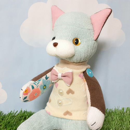 チョコミントカラー　サメぬいぐるみ 茶色のマフラー付き Amazon.co.jp: JCvCX 14インチ サメのぬいぐるみ かわいいサメ