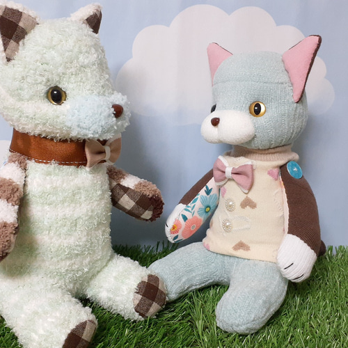 チョコミントカラー　サメぬいぐるみ 茶色のマフラー付き Amazon.co.jp: JCvCX 14インチ サメのぬいぐるみ かわいいサメ