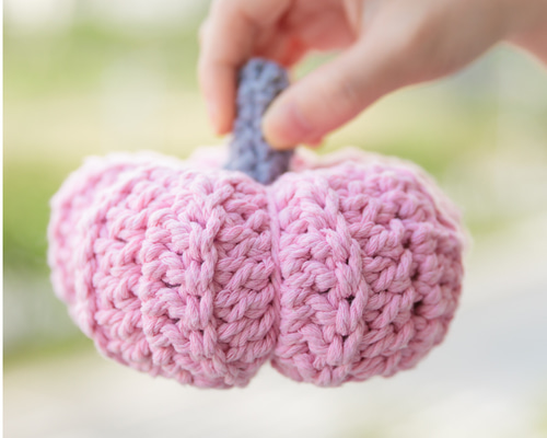 手編みかぼちゃ ピンク 毛糸 綿 北欧 インテリア 飾り おもちゃ