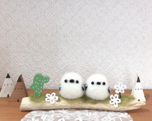 フレブルちゃん　打ち上げ花火と仲良しシマエナガの壁飾り②ワイヤークラフト フレブルちゃん様専用 打ち上げ花火と仲良しシマエナガの壁飾り