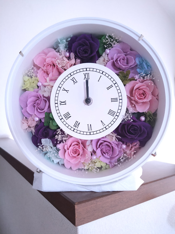 ❤パープル系の素敵な花時計 ２way仕様 置物 壁掛 壁飾り 掛け時計 ...