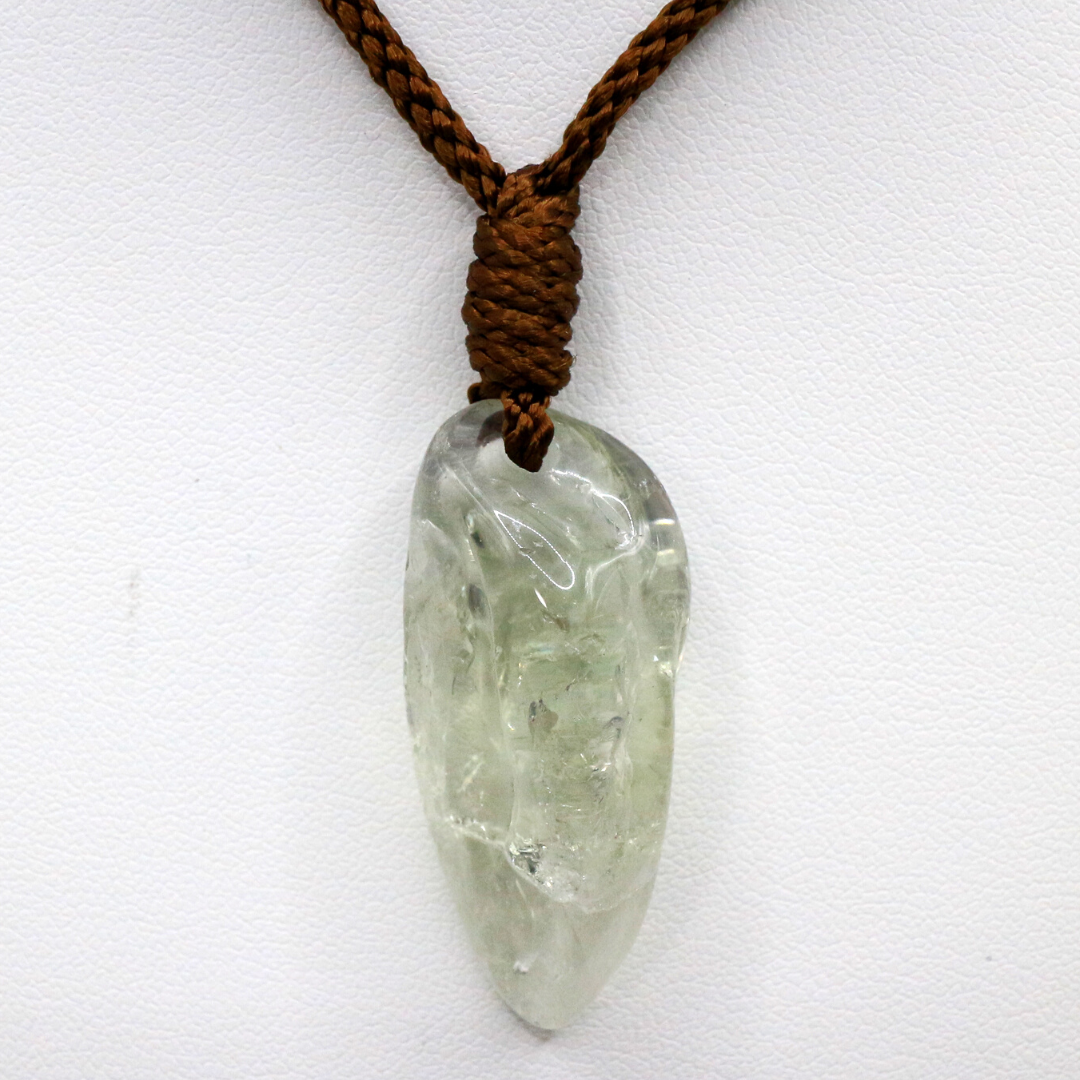 グリーンアメジスト（プラジオライト） 穴あき タンブル ana_tumble135