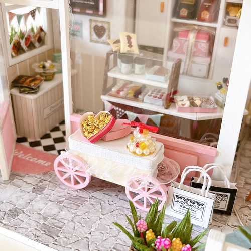 送料無料】ミニチュア ドールハウス チョコレートショップ 完成品