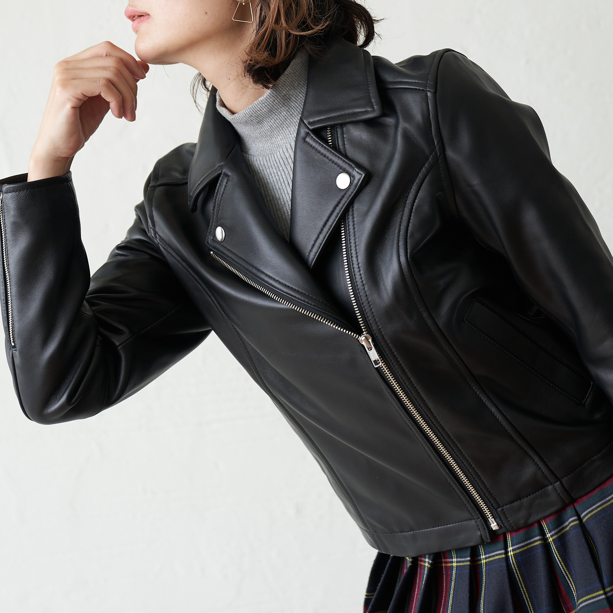 美品】23区 ラムレザー 意気込ん ノーカラーシングルジャケット 美品】23区 ラムレザー 意気込ん ノーカラーシングルジャケット