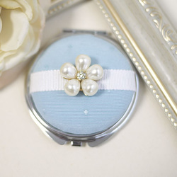 豐滿可愛的珍珠花朵緊湊型鏡子（藍色） 第2張的照片