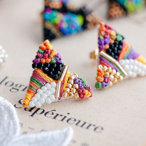 特集掲載】tropical gradationシリーズ（ピアス/イヤリング）ビーズ