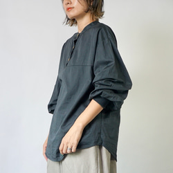 新品未開封品♡Creema　fall-in＆co　ブラウス　　リネン100% 大人の抜け感と可愛さ叶える リネンブラウス リネン100％ 紺色