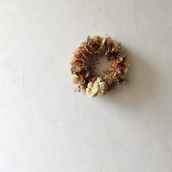 every month Wreath：Imaginary folklore 花刺繍のリース/紫陽花とラナンキュラス 6枚目の画像