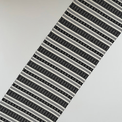 Chirimen 整齊呈現博多織圖案漢領縐紗手工漢領白色黑色 第2張的照片