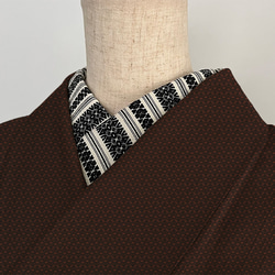 Chirimen 整齊呈現博多織圖案漢領縐紗手工漢領白色黑色 第6張的照片