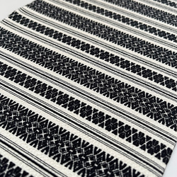 Chirimen 整齊呈現博多織圖案漢領縐紗手工漢領白色黑色 第3張的照片