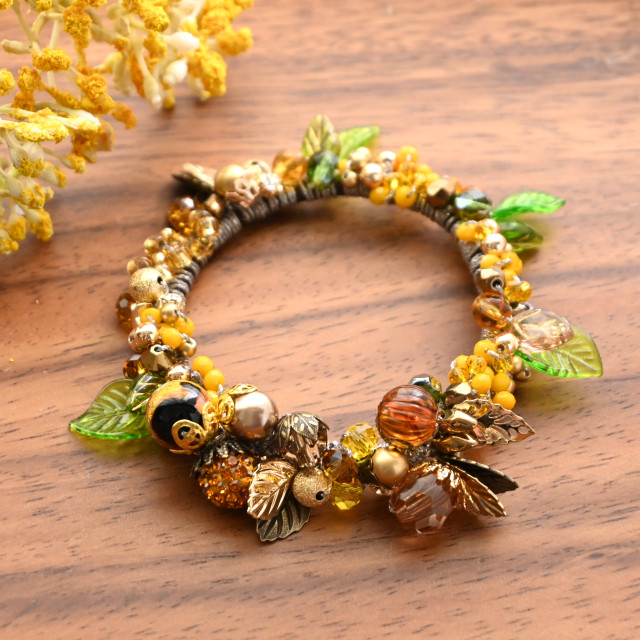 金木犀 咲き誇る、ビジュー シュシュ＊ブレスレット