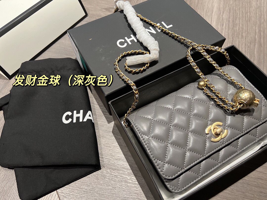 シャネル Chanel ショルダーバッグ箱付き美品 ショルダーバッグ 洋子