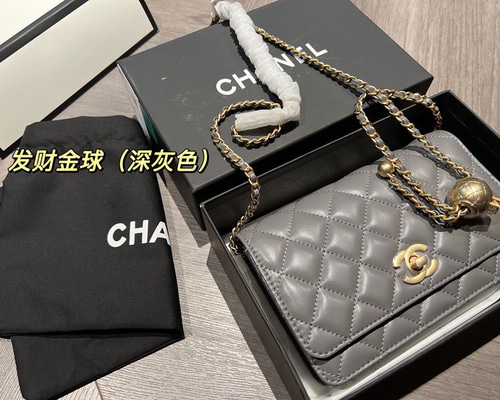 シャネル Chanel ショルダーバッグ箱付き美品 ショルダーバッグ