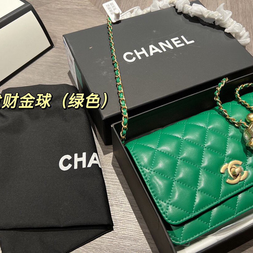 シャネル Chanel ショルダーバッグ箱付き美品 ショルダーバッグ 洋子