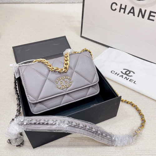 Chanelシャネルショルダーバッグ美品チェーン ショルダーバッグ 洋子 