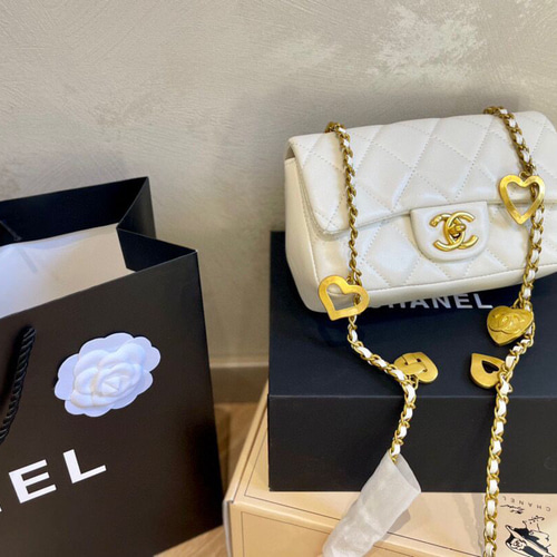 シャネルChanelショルダーバッグ美品チェーン ショルダーバッグ
