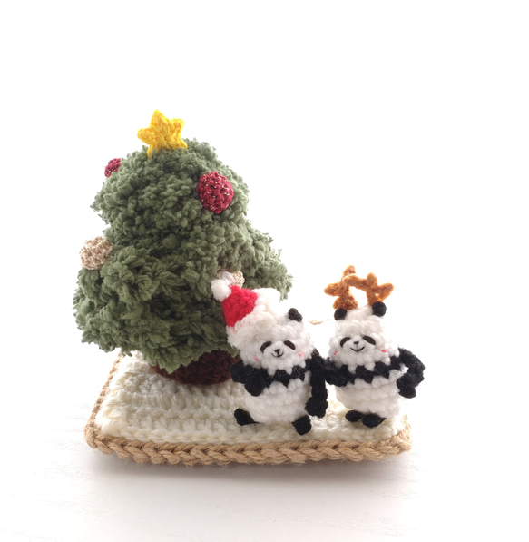 【受注制作】もこもこツリーとクリスマスパンダさん 1枚目の画像