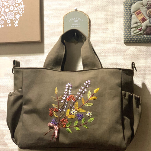ポケット9個、秋の花束バック トートバッグ 桃屋ぴちこ 通販 14670261 